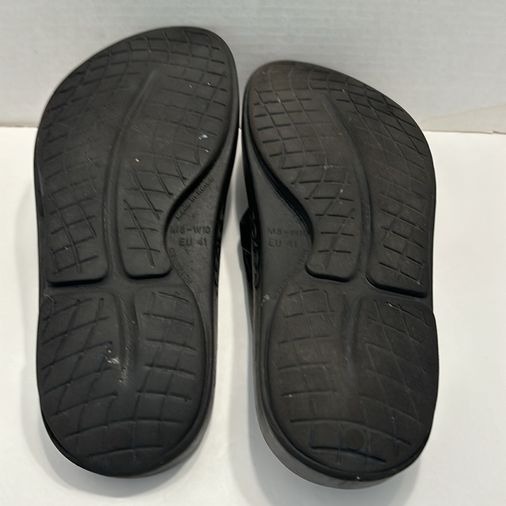 Oofos original black thong sandal - Picture 7 of 10